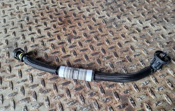 BMW 1 F40 Vacuum line/pipe/hose 8650787