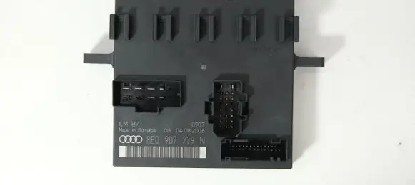 Audi A4 S4 B7 8E 8H Comfort/convenience module 8E0907279N