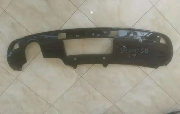 Front bumper lip