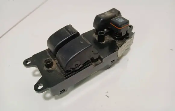 Toyota Corolla Verso AR10 Electric window control switch 848200F040 37075C320A