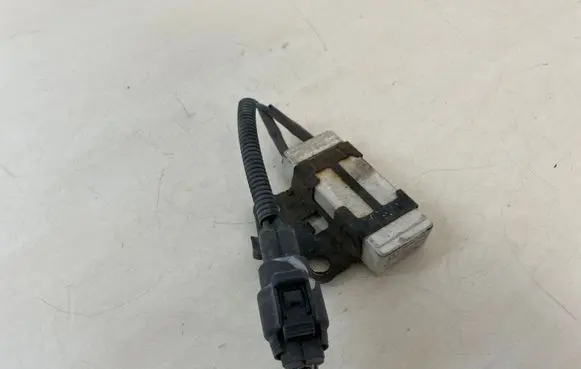 Toyota Corolla E120 E130 Coolant fan relay 2468105320C