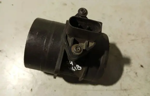 Skoda Octavia Mk2 (1Z) Mass air flow meter 074906461B 0281002461