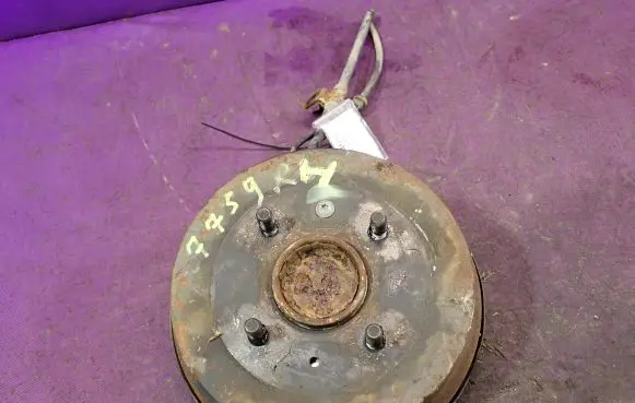 Mitsubishi Colt CZ3 Rear wheel hub spindle/knuckle 