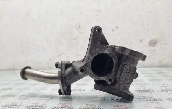 Volkswagen Touran I EGR valve cooler bracket 03G129637A