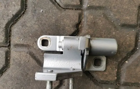 Ford Mondeo MK IV Rear door upper hinge 