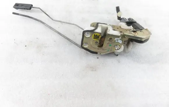 Honda HR-V Front door lock
