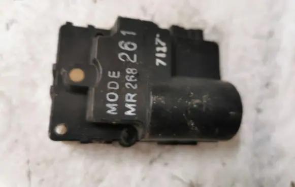 Mitsubishi Carisma Air flap motor/actuator MR268261 70379