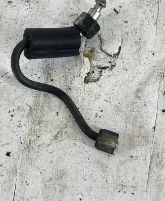 Fuel injector supply line/pipe