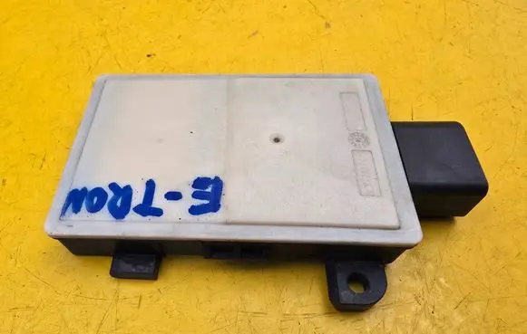 Audi e-tron Distronic sensor radar 4N0907669G 4N0907669A