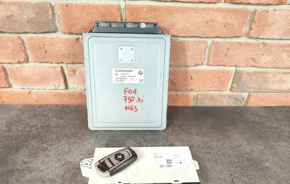 Engine ECU kit and lock set