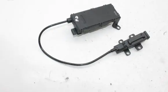 Mercedes-Benz SL R230 Keyless system antenna A2308200075