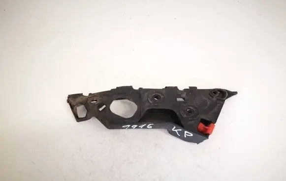 Front bumper mounting bracket