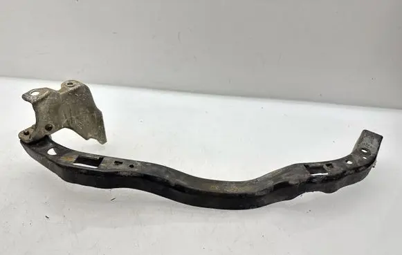 Subaru Legacy Headlight/headlamp mounting bracket 