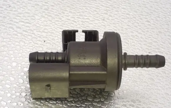 Volkswagen PASSAT B6 Electromagnetic valve 06E906517A 0280142431