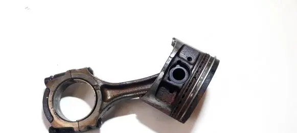 Piston with connecting rod