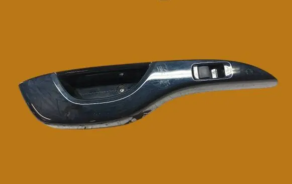 Mitsubishi Space Star Quarter vent window switch 7222B307ZZ