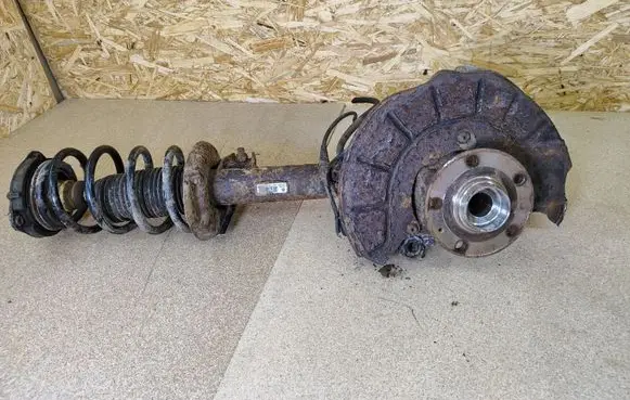 Volkswagen PASSAT B6 Front wheel hub spindle knuckle