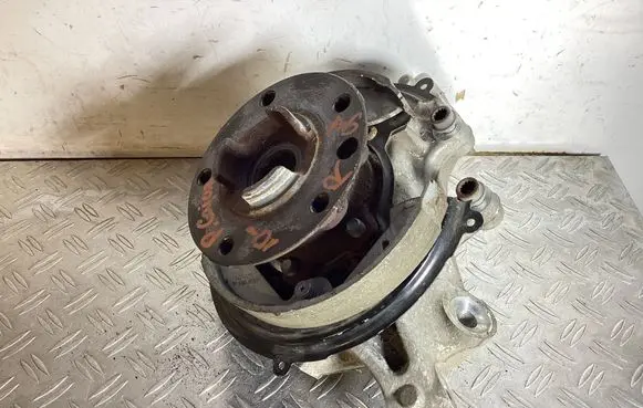 Porsche Cayenne (92A) Rear wheel hub