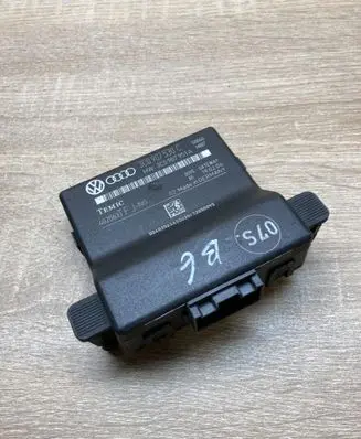 Volkswagen PASSAT B6 Gateway control module 3C0907530C 3C0907951A