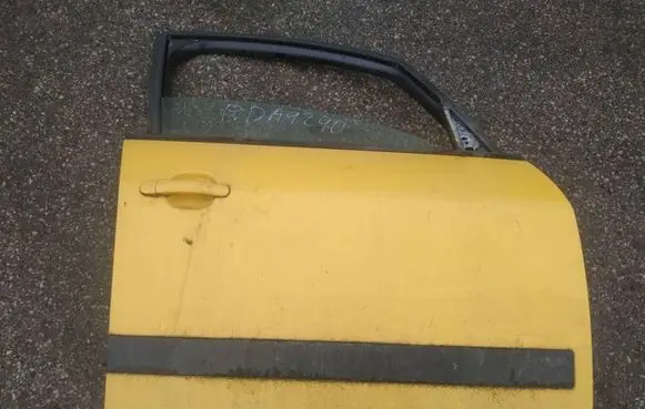 Audi A2 Front door geltonos