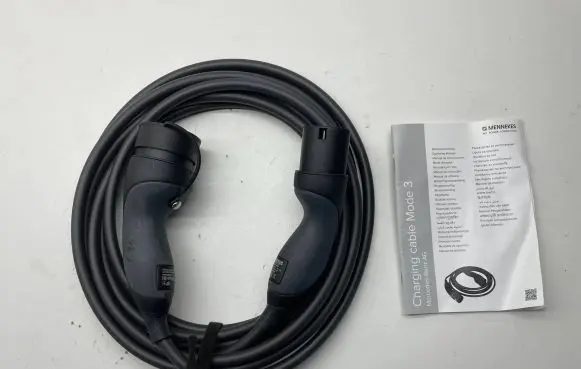 Mercedes-Benz EQC Electric car charging cable A0005832405 MENNEKES