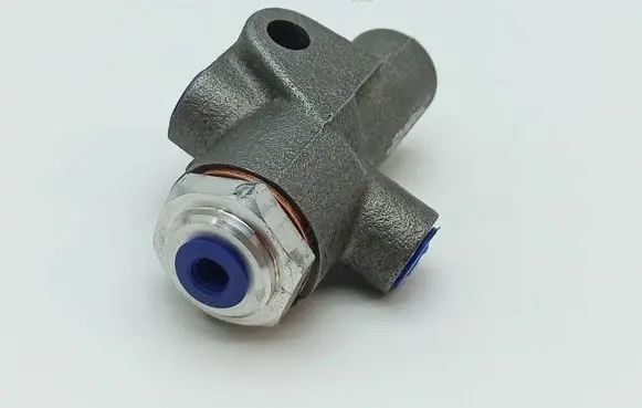 Aixam A721 Brake power pressure regulator 6F16