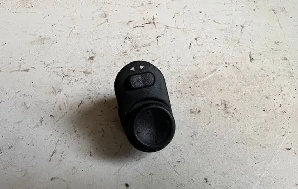 Opel Agila A Wing mirror switch 09226861