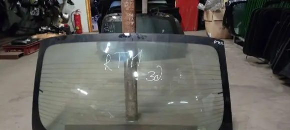 Renault Thalia I Rear windscreen/windshield window 