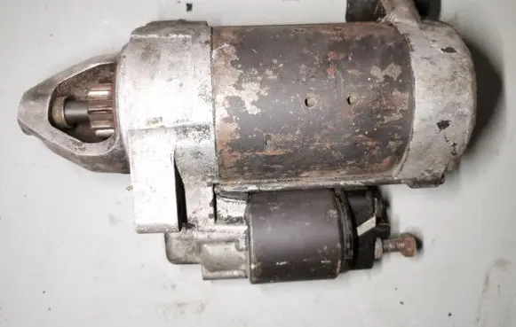 Audi A8 S8 D3 4E Starter motor 001223018