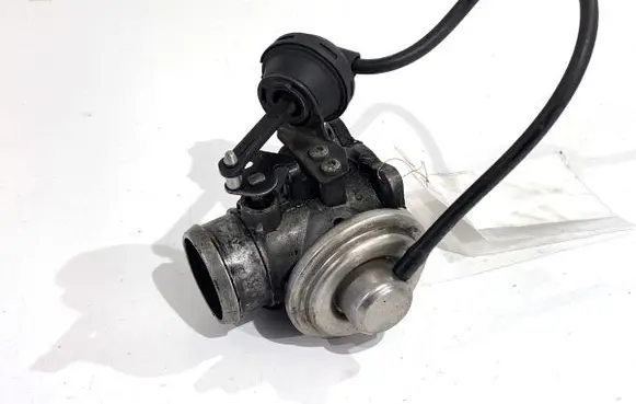Seat Leon (1M) Engine shut-off valve 038129637