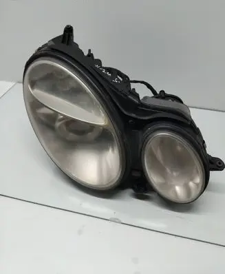Mercedes-Benz E W211 Headlight/headlamp A2118201461