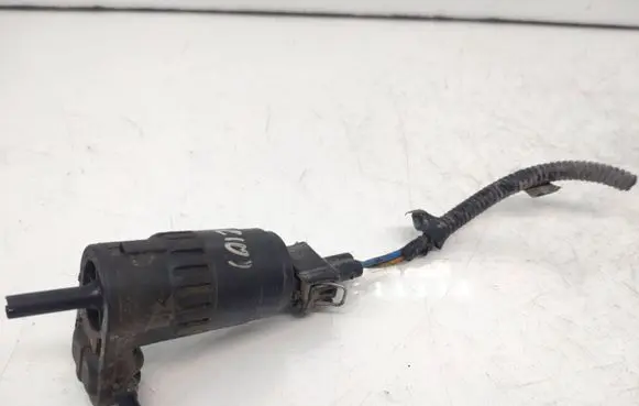 Alfa Romeo 159 Windscreen/windshield washer pump D283121 71740942 D283108