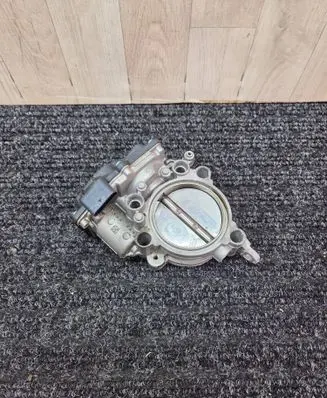 BMW 5 G30 G31 Throttle valve 8623324 A2C15022500