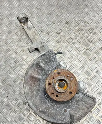Mercedes-Benz GLS X166 Front wheel hub 16609