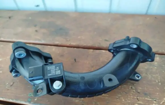 Citroen C5 Aircross Air intake hose/pipe 9813294880