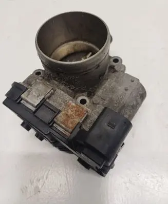 Volkswagen Golf VII Throttle valve 03F133062B