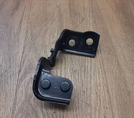 Land Rover Discovery 5 Tailgate/trunk/boot hinge HY3242901AC