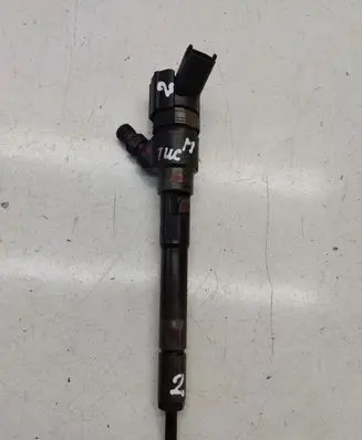 Hyundai Tucson JM Fuel injector 0445110258 3380027400