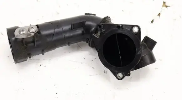 Coolant pipe/hose