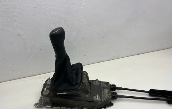Volkswagen Polo V 6R Gear shifter/selector 6Q0711061E