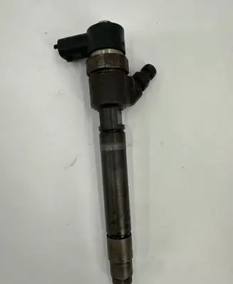 Volvo XC90 Fuel injector 30750283