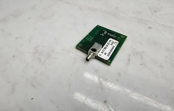 Mercedes-Benz Sprinter W907 W910 Aerial antenna amplifier A1779052902 9202584