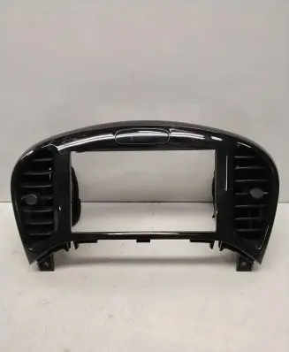 Nissan Juke I F15 Dash center air vent grill 682601ke0a