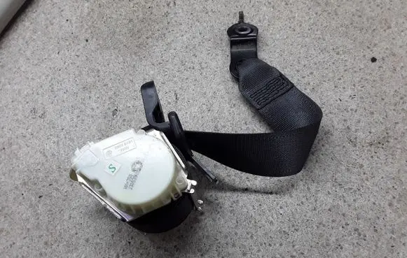 Fiat Croma Rear seatbelt 33053982A