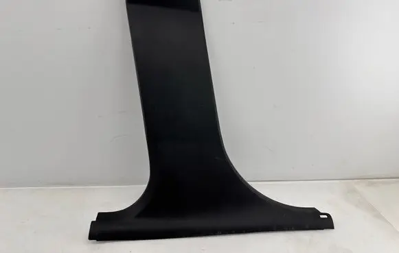 (B) pillar trim (bottom)