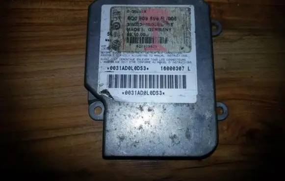 Volkswagen PASSAT B5 Airbag control unit/module 6Q0909605B 5WK42869