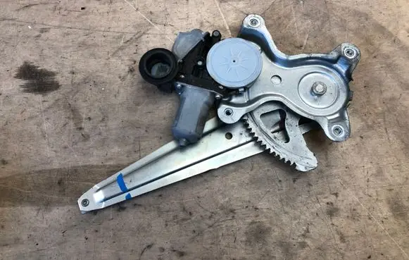Lexus IS 220D-250-350 Rear door window regulator with motor 8572053060 0620201491