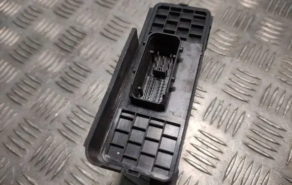Audi A6 S6 C6 4F Comfort/convenience module 4F0907280A F005S00102 4F0910280