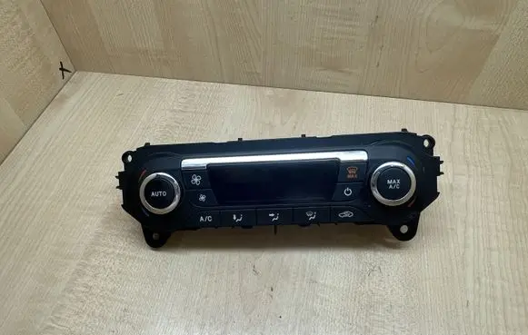 Ford Focus Climate control unit BM5T18C612CF WG1A11173