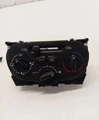 Peugeot 206 Climate control unit 82191 BFC294